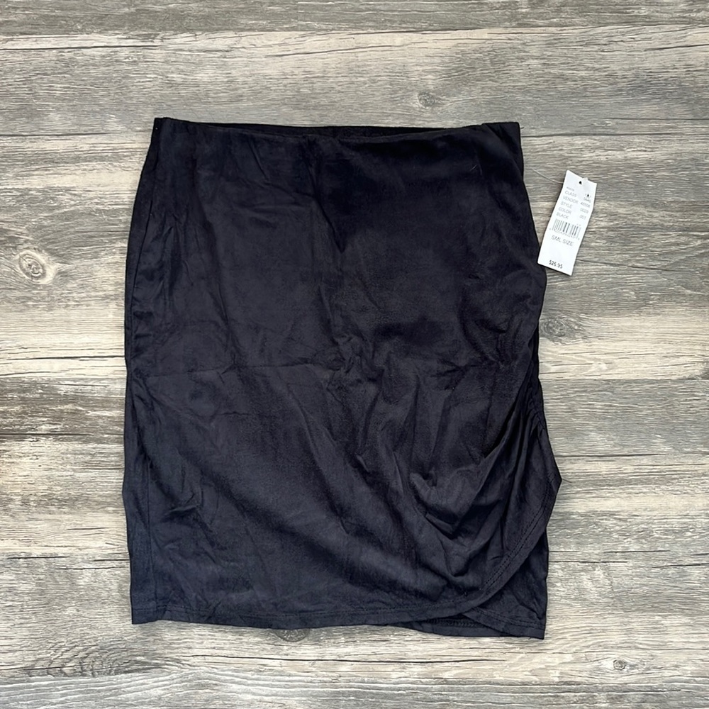 NWT Size small LA Hearts Skirt